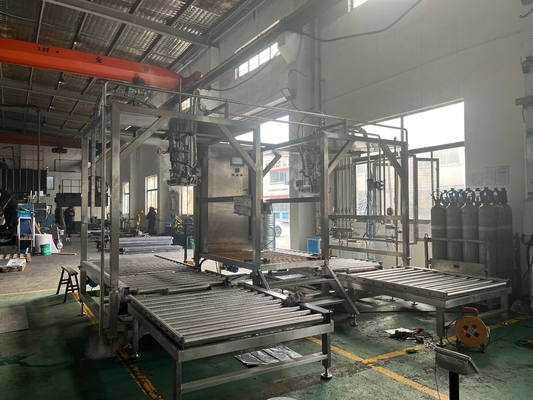 Máquina de preenchimento de caixa de dupla cabeça personalizada 20-1000L BID Bag In Drum Aseptic Filler For Juice/Jam/Pulp Ton Box With PLC SUS304/316